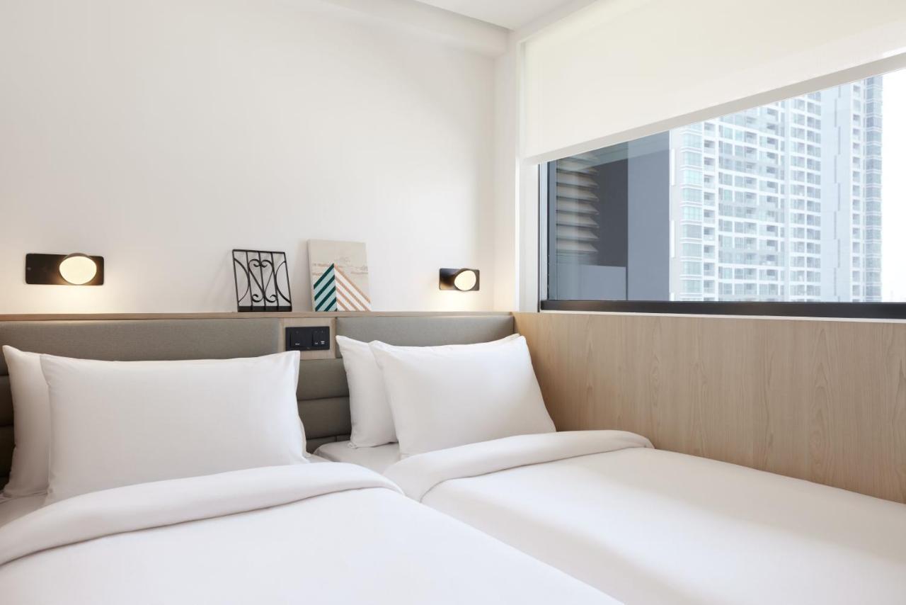 Отель Asai Bangkok Sathorn Экстерьер фото