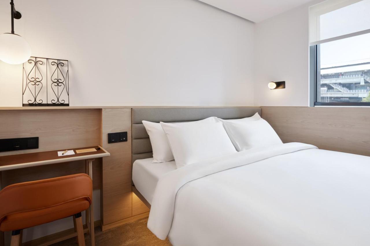 Отель Asai Bangkok Sathorn Экстерьер фото